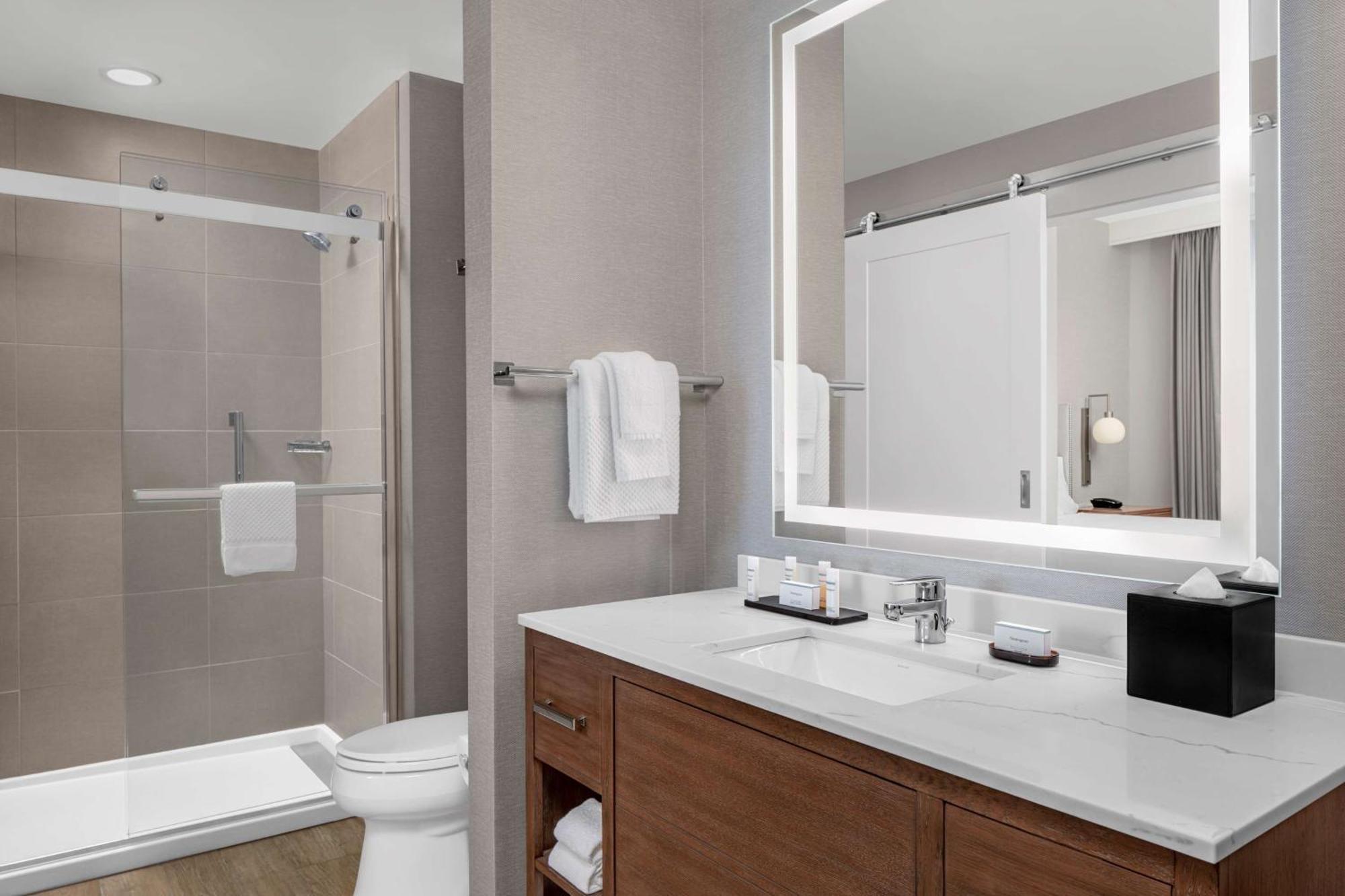 מאונט פלזנט Embassy Suites By Hilton Charleston Harbor Mt. Pleasant מראה חיצוני תמונה